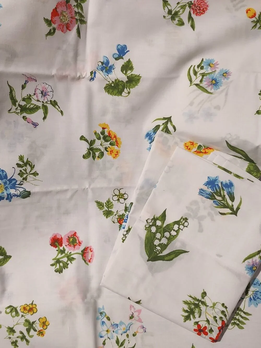 New/never used Botanical Pillowcases